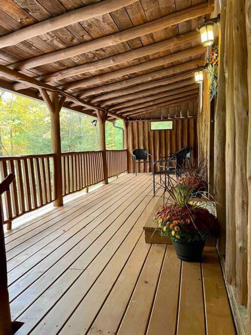 Cozy Log Cabin In Jim Thorpe Exterior photo