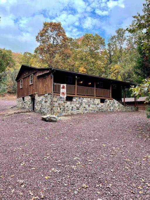 Cozy Log Cabin In Jim Thorpe Exterior photo