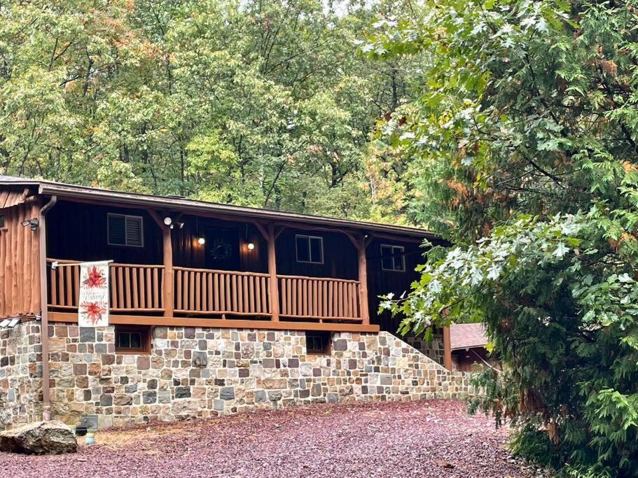 Cozy Log Cabin In Jim Thorpe Exterior photo