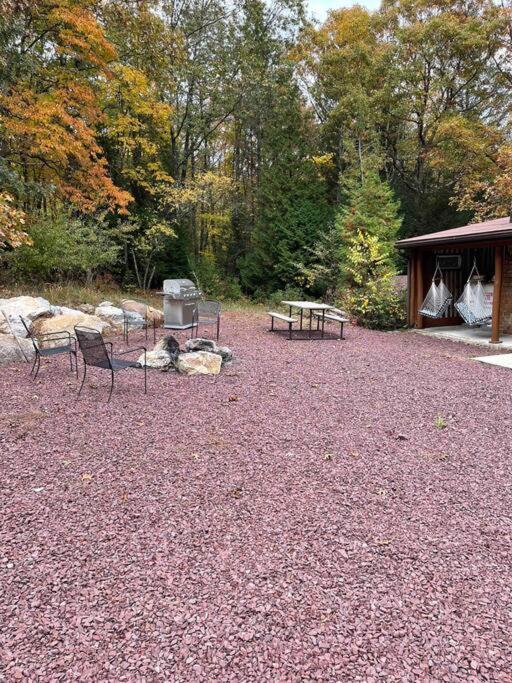Cozy Log Cabin In Jim Thorpe Exterior photo